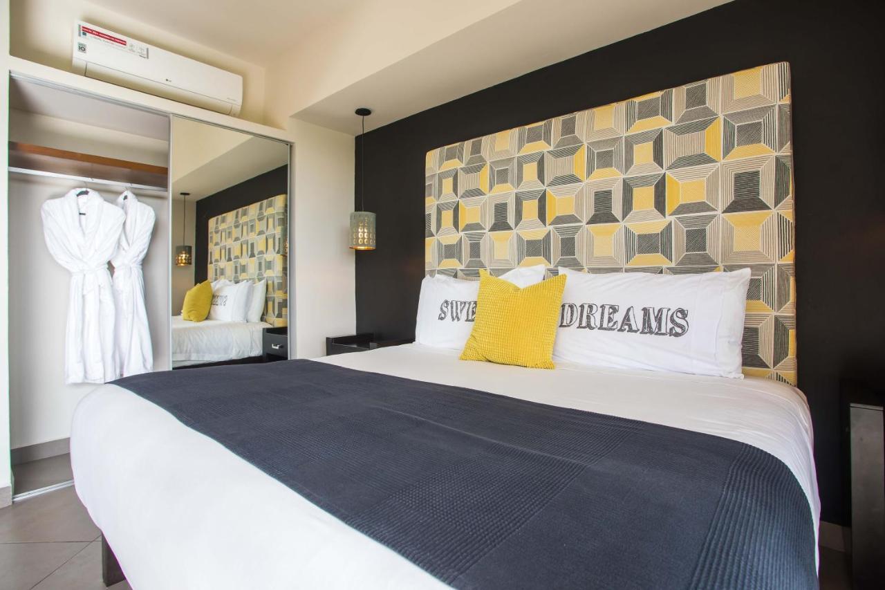 Honey B Suites Playa del Carmen Exterior foto